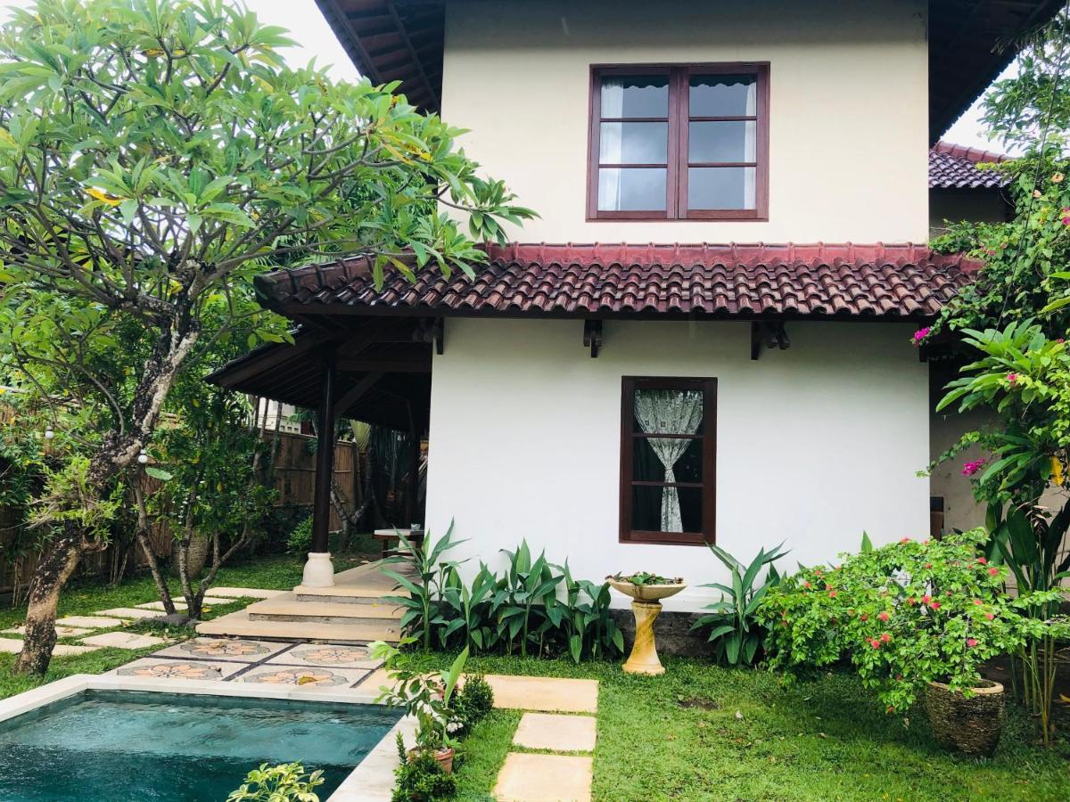 Villa Abhista Seminyak Exterior photo