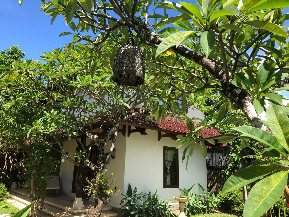 Villa Abhista Seminyak Exterior photo
